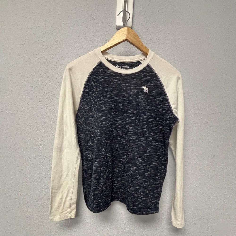 Abercrombie Kids Sz 15/16yo Gray and Cream LSS, Great Used Cndtn.